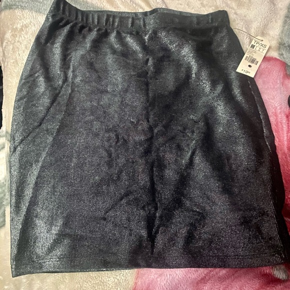 Metallic Shiny body con mini skirt - Picture 1 of 2